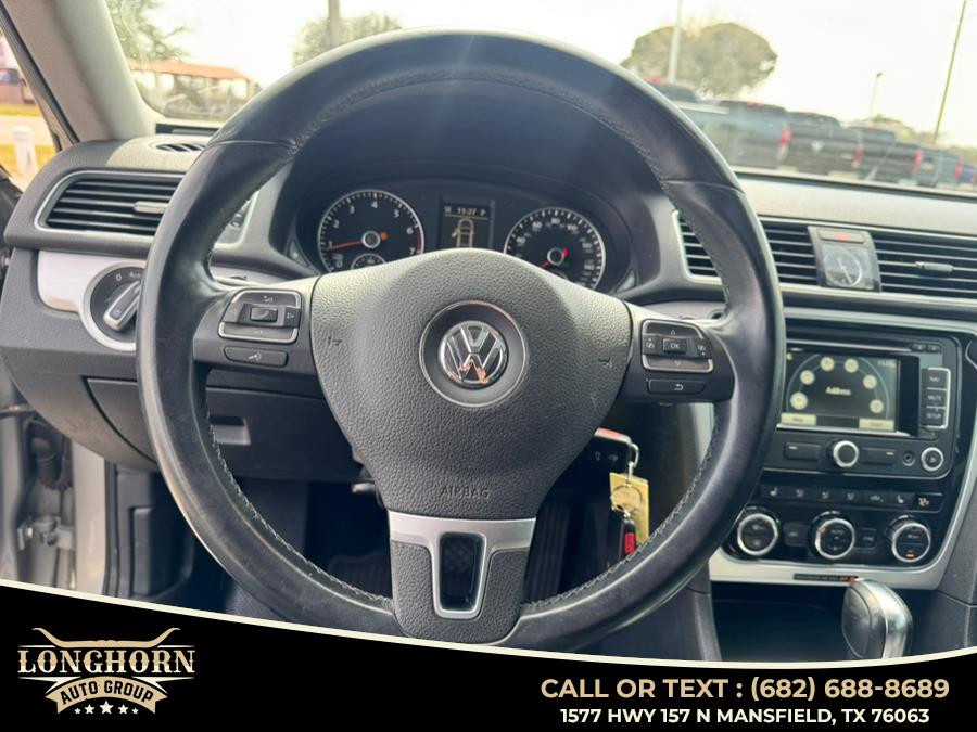 2012 Volkswagen Passat 4dr Sdn 2.5L Auto SE w/Sunroof & Nav PZEV, available for sale in Mansfield, Texas | Longhorn Auto Group. Mansfield, Texas 2012 Volkswagen Passat 4dr Sdn 2.5L Auto SE w/Sunroof & Nav PZEV, available for sale in Mansfield, Texas | Longhorn Auto Group. Mansfield, Texas
