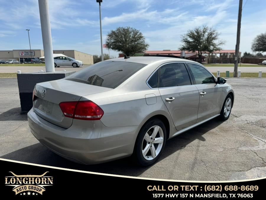 2012 Volkswagen Passat 4dr Sdn 2.5L Auto SE w/Sunroof & Nav PZEV, available for sale in Mansfield, Texas | Longhorn Auto Group. Mansfield, Texas 2012 Volkswagen Passat 4dr Sdn 2.5L Auto SE w/Sunroof & Nav PZEV, available for sale in Mansfield, Texas | Longhorn Auto Group. Mansfield, Texas