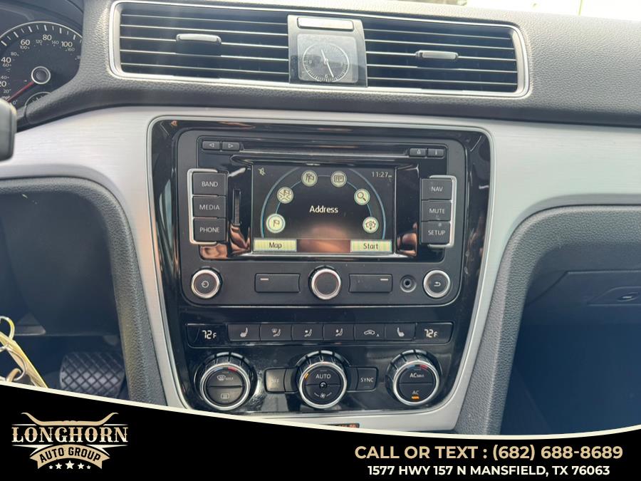2012 Volkswagen Passat 4dr Sdn 2.5L Auto SE w/Sunroof & Nav PZEV, available for sale in Mansfield, Texas | Longhorn Auto Group. Mansfield, Texas 2012 Volkswagen Passat 4dr Sdn 2.5L Auto SE w/Sunroof & Nav PZEV, available for sale in Mansfield, Texas | Longhorn Auto Group. Mansfield, Texas