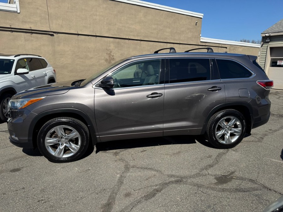 2014 Toyota Highlander AWD 4dr V6 Limited Platinum (Natl), available for sale in West Springfield, Massachusetts | Union Street Auto Sales. West Springfield, Massachusetts 2014 Toyota Highlander AWD 4dr V6 Limited Platinum (Natl), available for sale in West Springfield, Massachusetts | Union Street Auto Sales. West Springfield, Massachusetts
