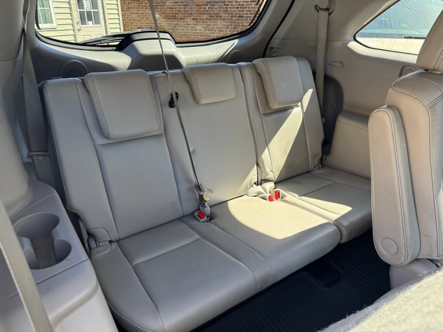 2014 Toyota Highlander AWD 4dr V6 Limited Platinum (Natl), available for sale in West Springfield, Massachusetts | Union Street Auto Sales. West Springfield, Massachusetts 2014 Toyota Highlander AWD 4dr V6 Limited Platinum (Natl), available for sale in West Springfield, Massachusetts | Union Street Auto Sales. West Springfield, Massachusetts