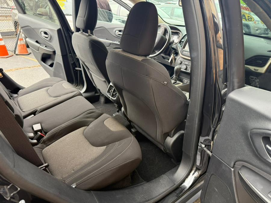 2014 Jeep Cherokee 4WD 4dr Latitude, available for sale in Revere, Massachusetts | Wonderland Auto. Revere, Massachusetts 2014 Jeep Cherokee 4WD 4dr Latitude, available for sale in Revere, Massachusetts | Wonderland Auto. Revere, Massachusetts