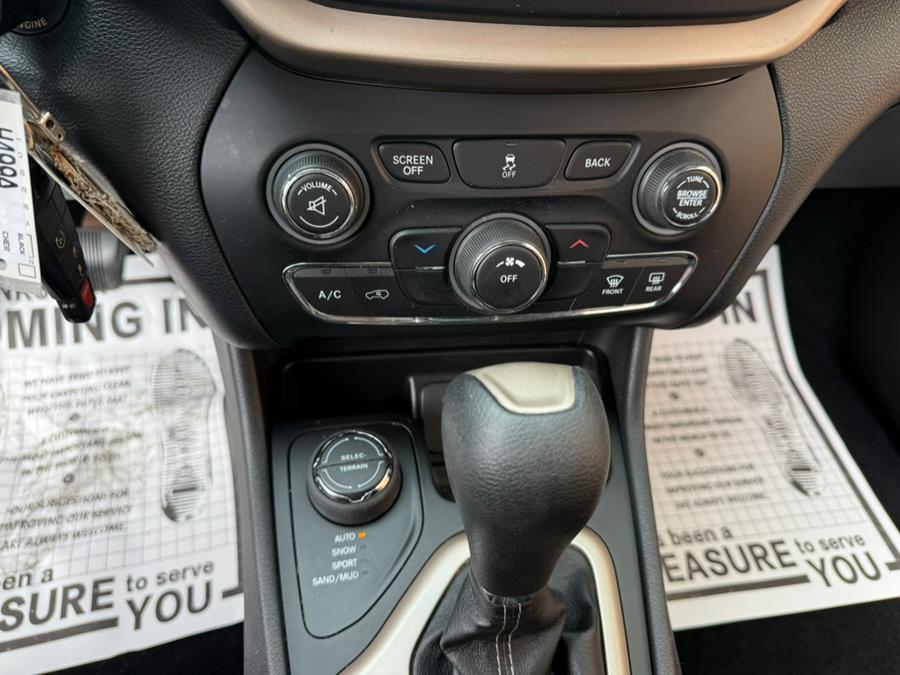 2014 Jeep Cherokee 4WD 4dr Latitude, available for sale in Revere, Massachusetts | Wonderland Auto. Revere, Massachusetts 2014 Jeep Cherokee 4WD 4dr Latitude, available for sale in Revere, Massachusetts | Wonderland Auto. Revere, Massachusetts