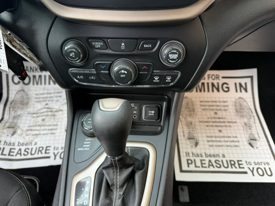 2014 Jeep Cherokee 4WD 4dr Latitude, available for sale in Revere, Massachusetts | Wonderland Auto. Revere, Massachusetts 2014 Jeep Cherokee 4WD 4dr Latitude, available for sale in Revere, Massachusetts | Wonderland Auto. Revere, Massachusetts