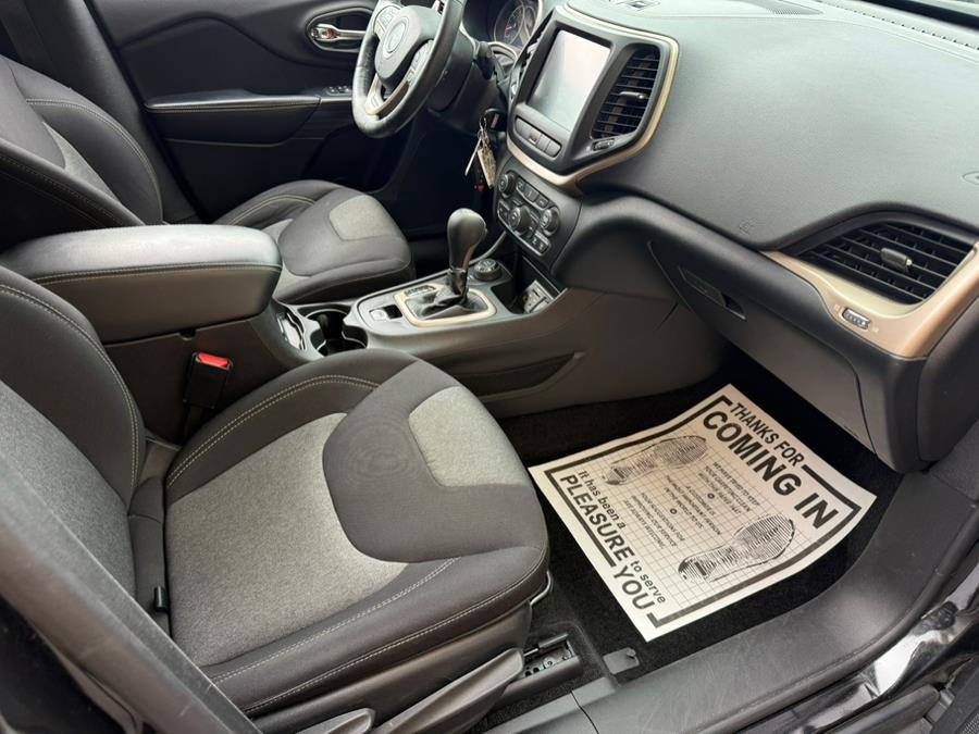 2014 Jeep Cherokee 4WD 4dr Latitude, available for sale in Revere, Massachusetts | Wonderland Auto. Revere, Massachusetts 2014 Jeep Cherokee 4WD 4dr Latitude, available for sale in Revere, Massachusetts | Wonderland Auto. Revere, Massachusetts