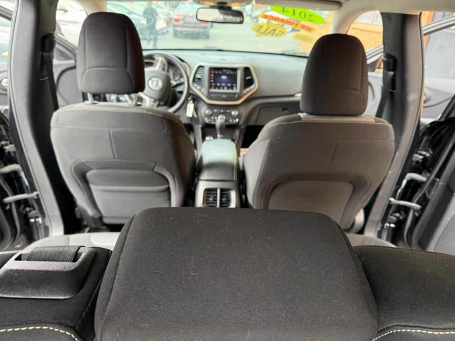 2014 Jeep Cherokee 4WD 4dr Latitude, available for sale in Revere, Massachusetts | Wonderland Auto. Revere, Massachusetts 2014 Jeep Cherokee 4WD 4dr Latitude, available for sale in Revere, Massachusetts | Wonderland Auto. Revere, Massachusetts