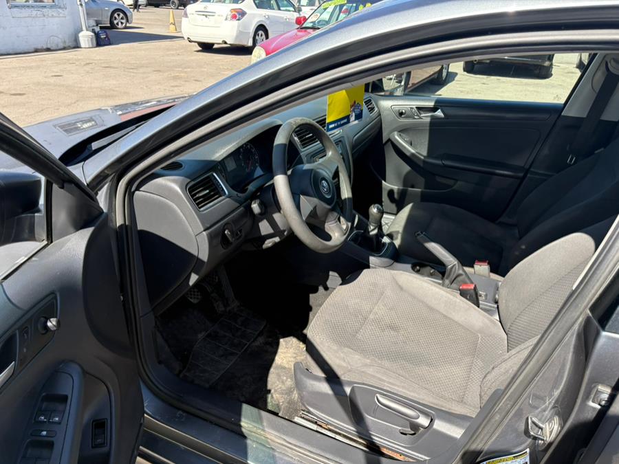 2014 Volkswagen Jetta Sedan 4dr Man S, available for sale in East Windsor, Connecticut | CT Car Co LLC. East Windsor, Connecticut 2014 Volkswagen Jetta Sedan 4dr Man S, available for sale in East Windsor, Connecticut | CT Car Co LLC. East Windsor, Connecticut