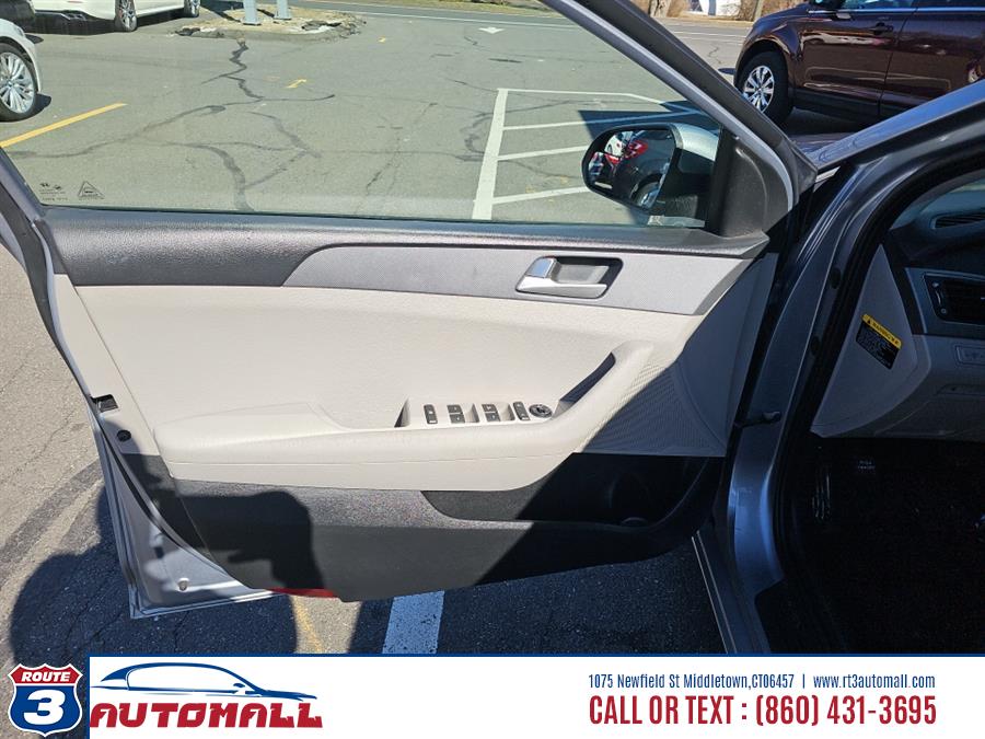 2017 Hyundai Sonata SE 2.4L PZEV, available for sale in Middletown, Connecticut | RT 3 AUTO MALL LLC. Middletown, Connecticut 2017 Hyundai Sonata SE 2.4L PZEV, available for sale in Middletown, Connecticut | RT 3 AUTO MALL LLC. Middletown, Connecticut
