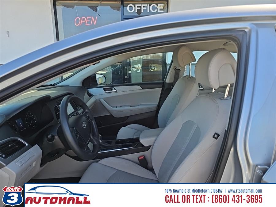2017 Hyundai Sonata SE 2.4L PZEV, available for sale in Middletown, Connecticut | RT 3 AUTO MALL LLC. Middletown, Connecticut 2017 Hyundai Sonata SE 2.4L PZEV, available for sale in Middletown, Connecticut | RT 3 AUTO MALL LLC. Middletown, Connecticut