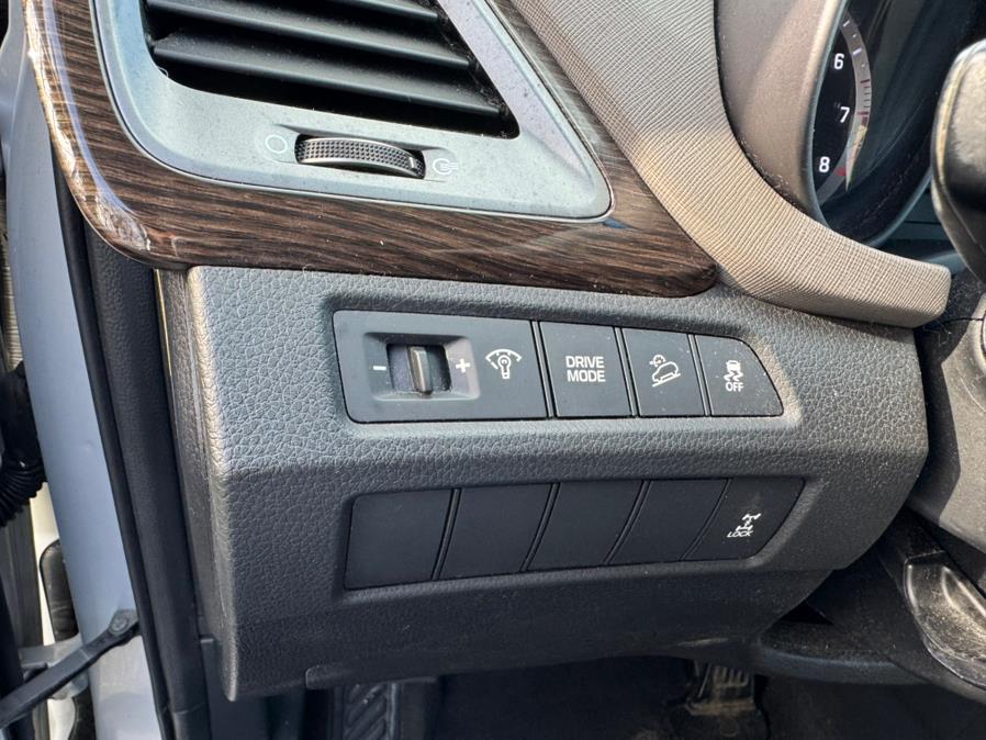 2017 Hyundai Santa Fe Sport 2.4L Auto AWD, available for sale in Irvington, New Jersey | Elis Motors Corp. Irvington, New Jersey 2017 Hyundai Santa Fe Sport 2.4L Auto AWD, available for sale in Irvington, New Jersey | Elis Motors Corp. Irvington, New Jersey