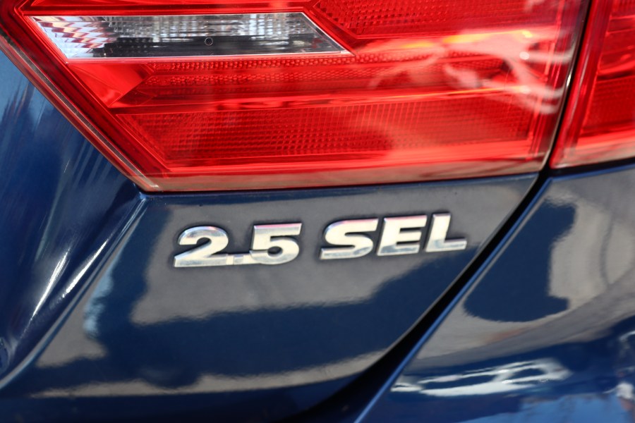 2012 Volkswagen Jetta Sedan 4dr Auto SEL w/Sunroof, available for sale in Jamaica, New York | Hillside Auto Mall Inc.. Jamaica, New York 2012 Volkswagen Jetta Sedan 4dr Auto SEL w/Sunroof, available for sale in Jamaica, New York | Hillside Auto Mall Inc.. Jamaica, New York
