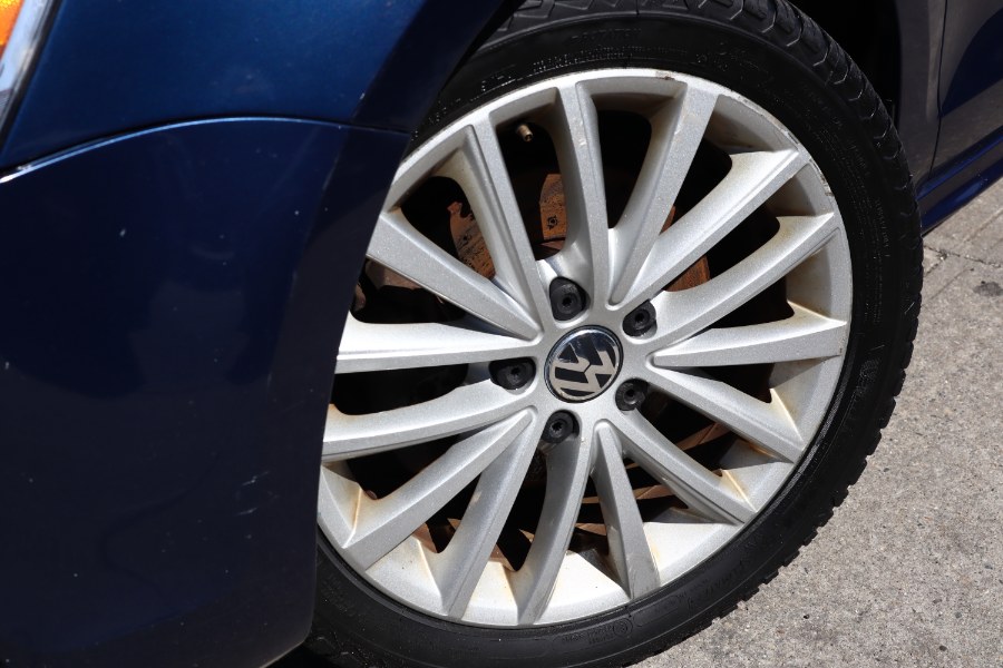 2012 Volkswagen Jetta Sedan 4dr Auto SEL w/Sunroof, available for sale in Jamaica, New York | Hillside Auto Mall Inc.. Jamaica, New York 2012 Volkswagen Jetta Sedan 4dr Auto SEL w/Sunroof, available for sale in Jamaica, New York | Hillside Auto Mall Inc.. Jamaica, New York