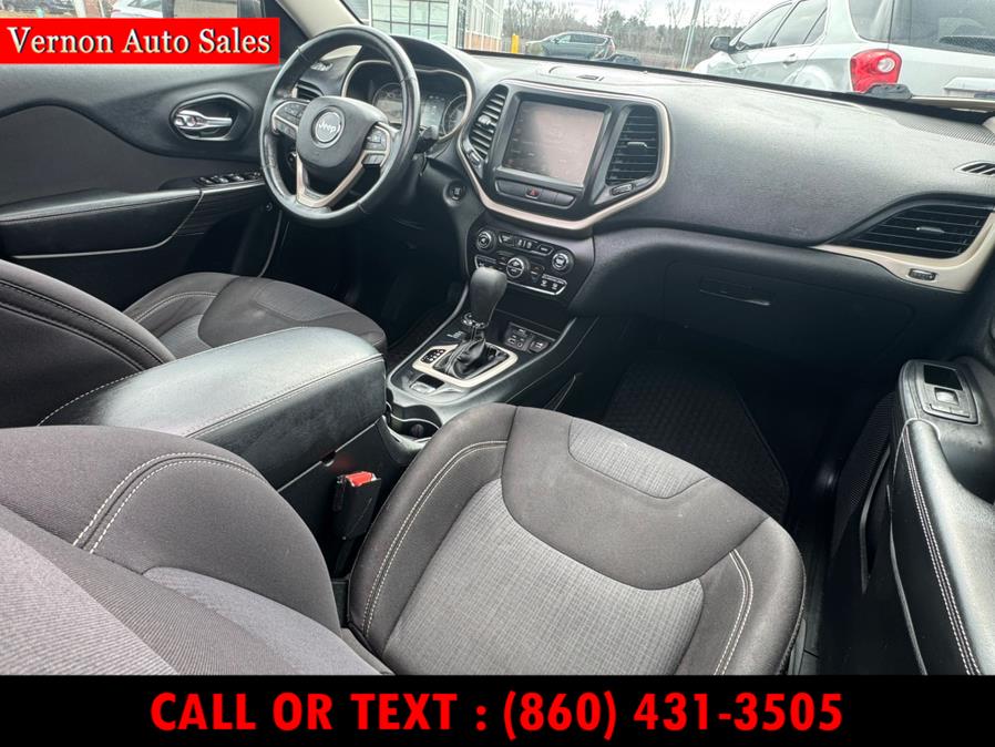 2015 Jeep Cherokee 4WD 4dr Latitude, available for sale in Manchester, Connecticut | Vernon Auto Sale & Service. Manchester, Connecticut 2015 Jeep Cherokee 4WD 4dr Latitude, available for sale in Manchester, Connecticut | Vernon Auto Sale & Service. Manchester, Connecticut
