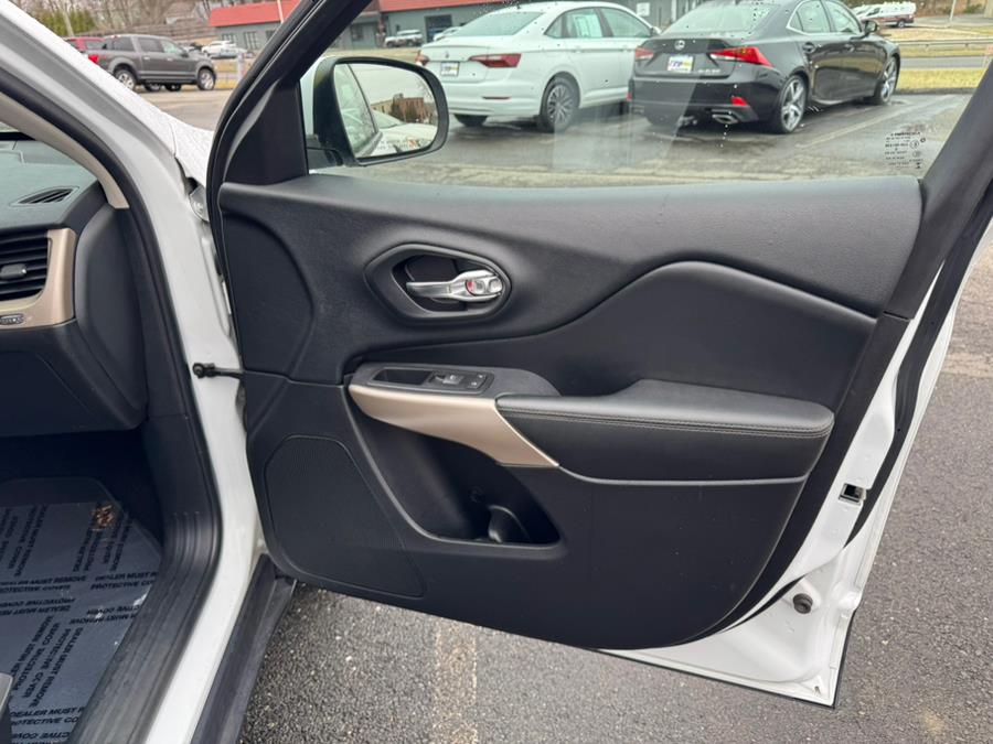 2017 Jeep Cherokee HIGH ALTITUDE 4X4, available for sale in Berlin, Connecticut | Tru Auto Mall. Berlin, Connecticut 2017 Jeep Cherokee HIGH ALTITUDE 4X4, available for sale in Berlin, Connecticut | Tru Auto Mall. Berlin, Connecticut