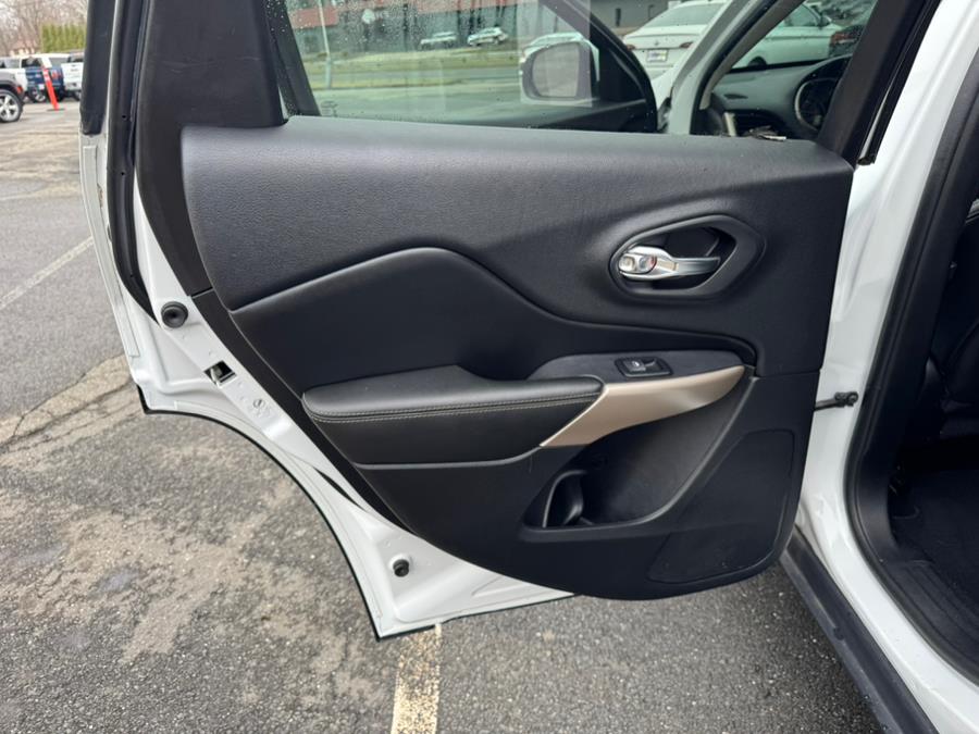 2017 Jeep Cherokee HIGH ALTITUDE 4X4, available for sale in Berlin, Connecticut | Tru Auto Mall. Berlin, Connecticut 2017 Jeep Cherokee HIGH ALTITUDE 4X4, available for sale in Berlin, Connecticut | Tru Auto Mall. Berlin, Connecticut