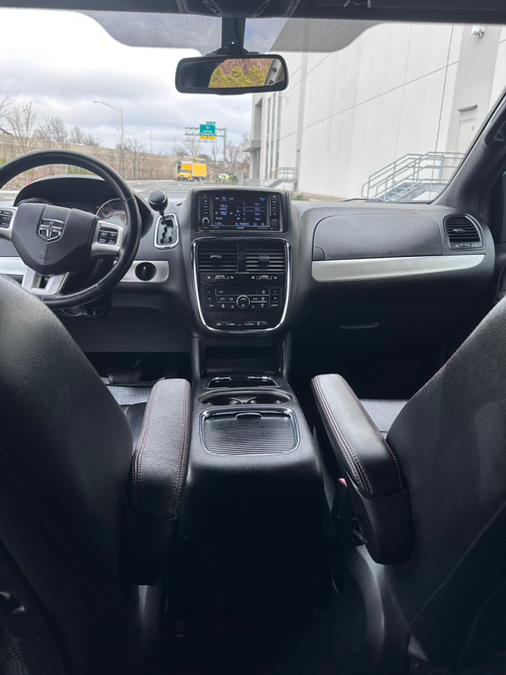 2018 Dodge Grand Caravan GT Wagon, available for sale in Garfield, New Jersey | Mikes Auto Sales LLC. Garfield, New Jersey 2018 Dodge Grand Caravan GT Wagon, available for sale in Garfield, New Jersey | Mikes Auto Sales LLC. Garfield, New Jersey