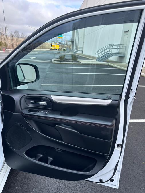 2018 Dodge Grand Caravan GT Wagon, available for sale in Garfield, New Jersey | Mikes Auto Sales LLC. Garfield, New Jersey 2018 Dodge Grand Caravan GT Wagon, available for sale in Garfield, New Jersey | Mikes Auto Sales LLC. Garfield, New Jersey