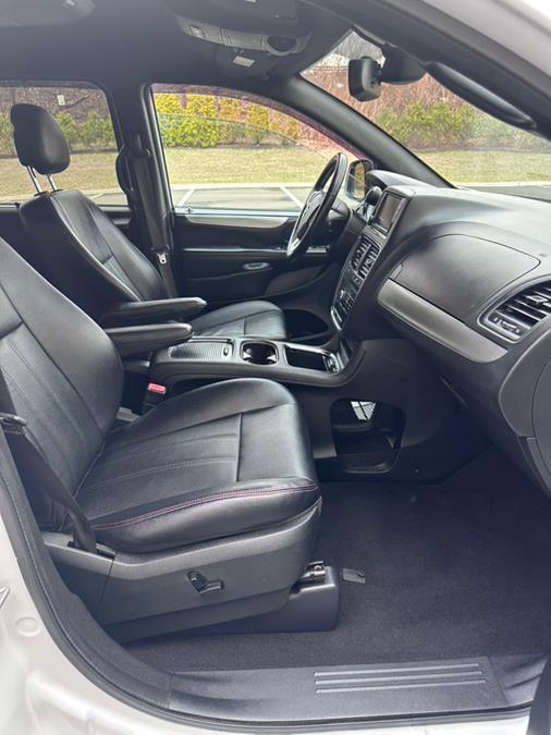 2018 Dodge Grand Caravan GT Wagon, available for sale in Garfield, New Jersey | Mikes Auto Sales LLC. Garfield, New Jersey 2018 Dodge Grand Caravan GT Wagon, available for sale in Garfield, New Jersey | Mikes Auto Sales LLC. Garfield, New Jersey