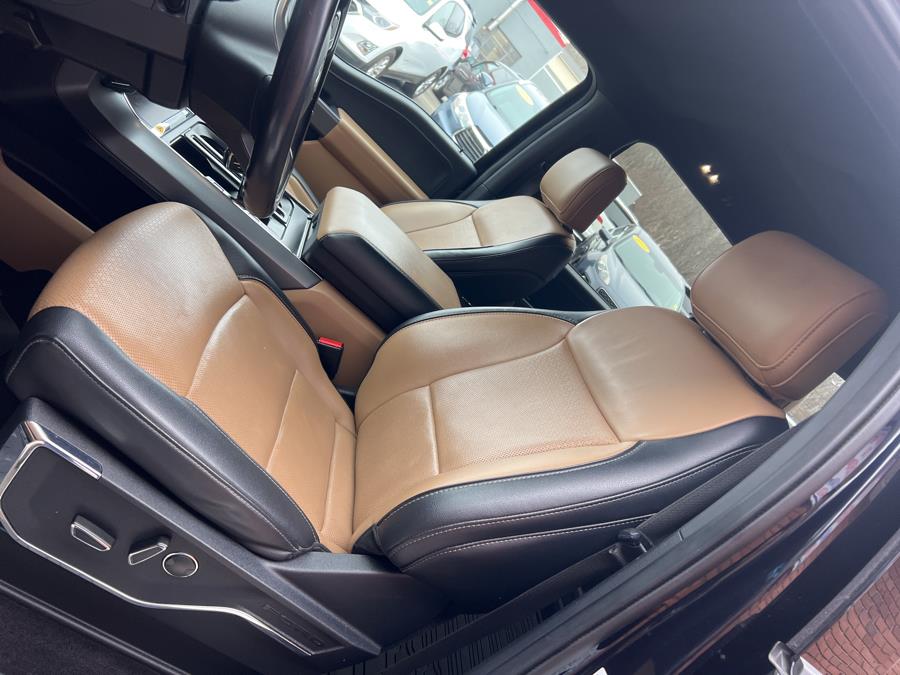 2021 Ford F-150 LARIAT 4WD SuperCrew 5.5'' Box, available for sale in Waterbury, Connecticut | National Auto Brokers, Inc.. Waterbury, Connecticut 2021 Ford F-150 LARIAT 4WD SuperCrew 5.5'' Box, available for sale in Waterbury, Connecticut | National Auto Brokers, Inc.. Waterbury, Connecticut