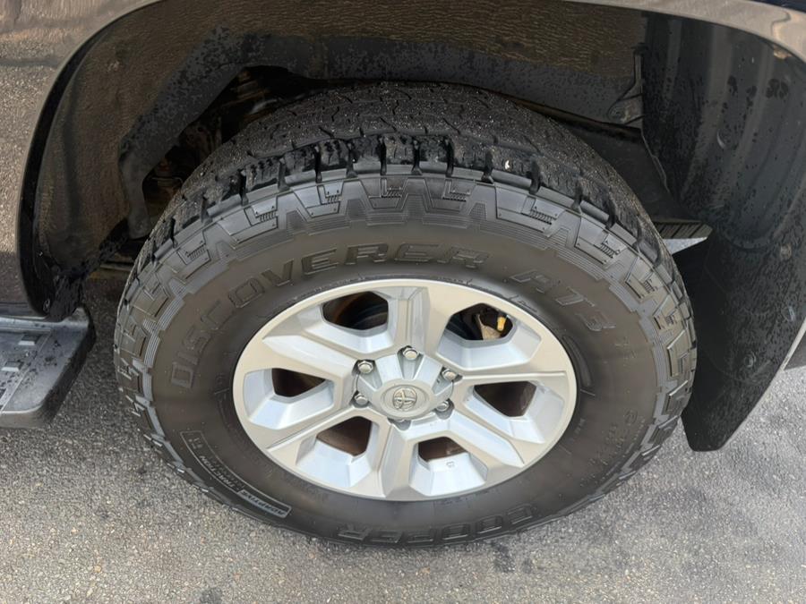 2014 Toyota 4Runner 4WD 4dr V6 SR5 (Natl), available for sale in East Windsor, Connecticut | Century Auto And Truck. East Windsor, Connecticut 2014 Toyota 4Runner 4WD 4dr V6 SR5 (Natl), available for sale in East Windsor, Connecticut | Century Auto And Truck. East Windsor, Connecticut