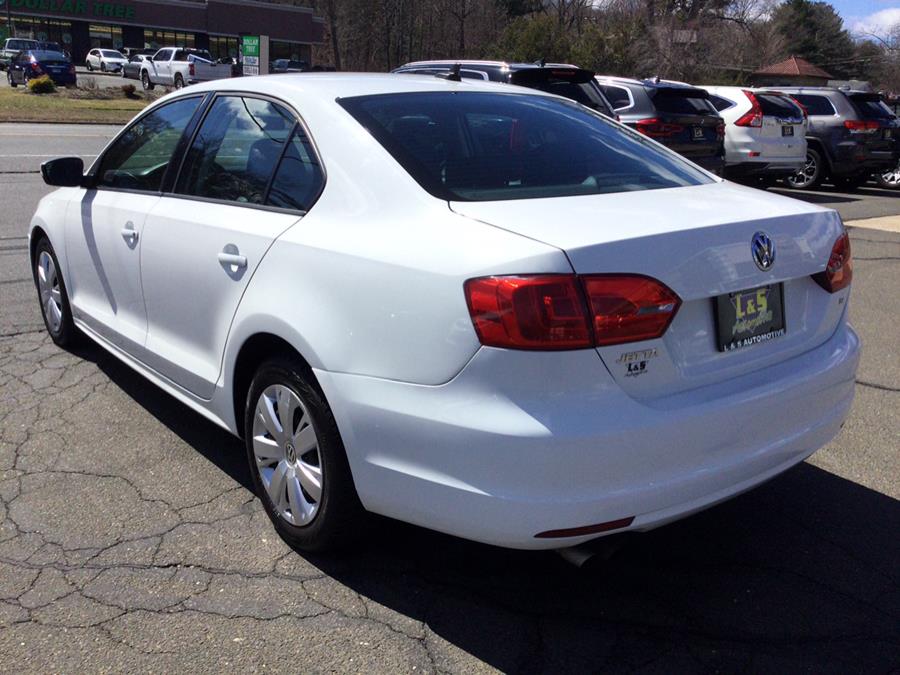 2014 Volkswagen Jetta Sedan 4dr Auto SE w/Connectivity PZEV, available for sale in Plantsville, Connecticut | L&S Automotive LLC. Plantsville, Connecticut 2014 Volkswagen Jetta Sedan 4dr Auto SE w/Connectivity PZEV, available for sale in Plantsville, Connecticut | L&S Automotive LLC. Plantsville, Connecticut