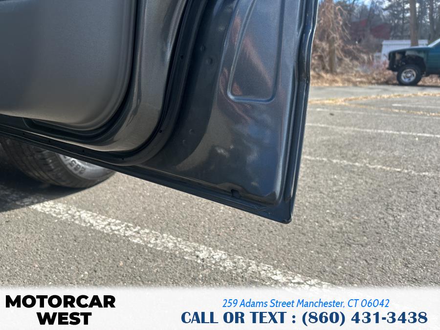 2008 Nissan Frontier 2WD Crew Cab SWB Auto SE, available for sale in Manchester, Connecticut | Motorcar West. Manchester, Connecticut 2008 Nissan Frontier 2WD Crew Cab SWB Auto SE, available for sale in Manchester, Connecticut | Motorcar West. Manchester, Connecticut