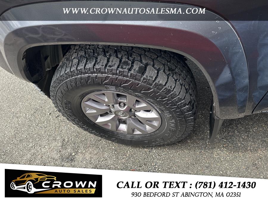 2017 Toyota Tacoma SR5 Double Cab 5'' Bed V6 4x4 AT (Natl), available for sale in Abington, Massachusetts | Crown Auto Sales. Abington, Massachusetts 2017 Toyota Tacoma SR5 Double Cab 5'' Bed V6 4x4 AT (Natl), available for sale in Abington, Massachusetts | Crown Auto Sales. Abington, Massachusetts