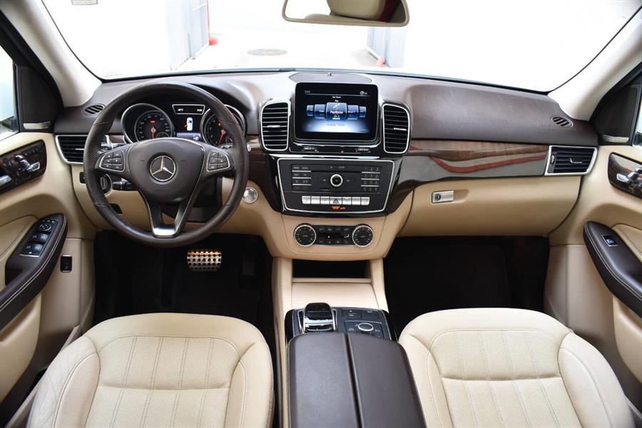 2019 Mercedes-benz Gle GLE 400 4MATIC AWD 4dr SUV, available for sale in Great Neck, New York | Camy Cars. Great Neck, New York 2019 Mercedes-benz Gle GLE 400 4MATIC AWD 4dr SUV, available for sale in Great Neck, New York | Camy Cars. Great Neck, New York
