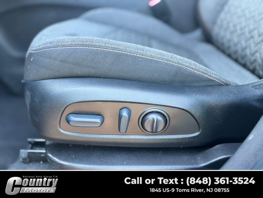 2022 Chevrolet Equinox FWD 4dr LT w/1LT, available for sale in Toms River, New Jersey | Country Motors. Toms River, New Jersey 2022 Chevrolet Equinox FWD 4dr LT w/1LT, available for sale in Toms River, New Jersey | Country Motors. Toms River, New Jersey
