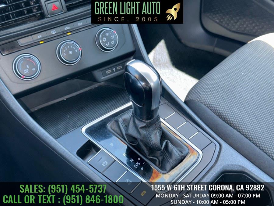 2021 Volkswagen Jetta SE Auto, available for sale in Corona, California | Green Light Auto. Corona, California 2021 Volkswagen Jetta SE Auto, available for sale in Corona, California | Green Light Auto. Corona, California