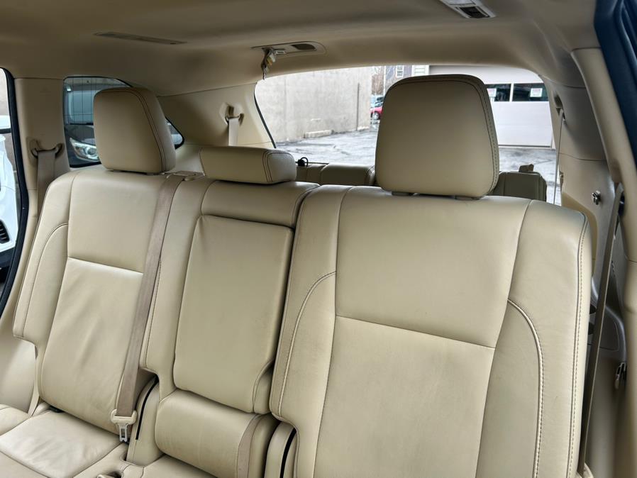 2018 Toyota Highlander XLE V6 AWD (Natl), available for sale in West Springfield, Massachusetts | Union Street Auto Sales. West Springfield, Massachusetts 2018 Toyota Highlander XLE V6 AWD (Natl), available for sale in West Springfield, Massachusetts | Union Street Auto Sales. West Springfield, Massachusetts