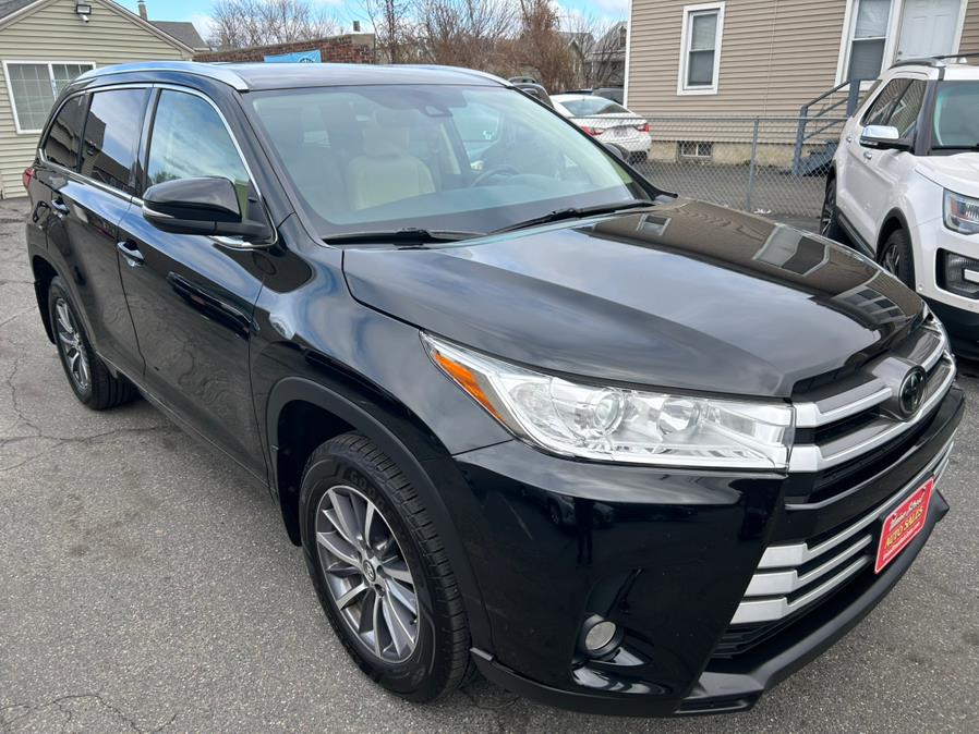 2018 Toyota Highlander XLE V6 AWD (Natl), available for sale in West Springfield, Massachusetts | Union Street Auto Sales. West Springfield, Massachusetts 2018 Toyota Highlander XLE V6 AWD (Natl), available for sale in West Springfield, Massachusetts | Union Street Auto Sales. West Springfield, Massachusetts