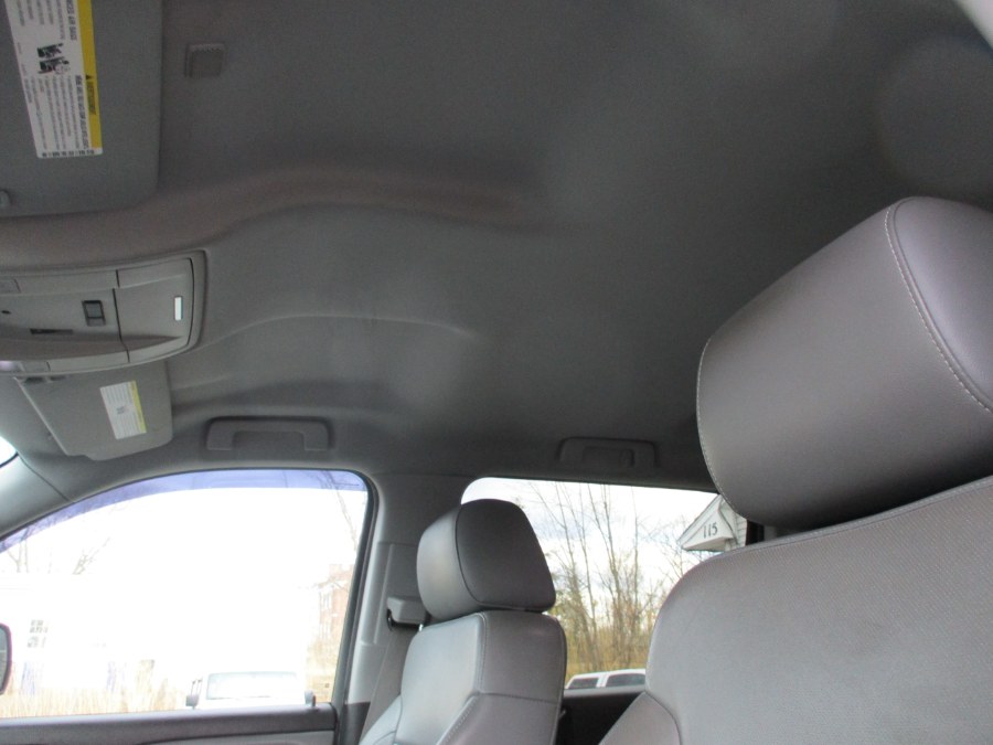2014 GMC Sierra 1500 4WD Crew Cab 143.5" SLT, available for sale in Suffield, Connecticut | Suffield Auto LLC. Suffield, Connecticut 2014 GMC Sierra 1500 4WD Crew Cab 143.5" SLT, available for sale in Suffield, Connecticut | Suffield Auto LLC. Suffield, Connecticut