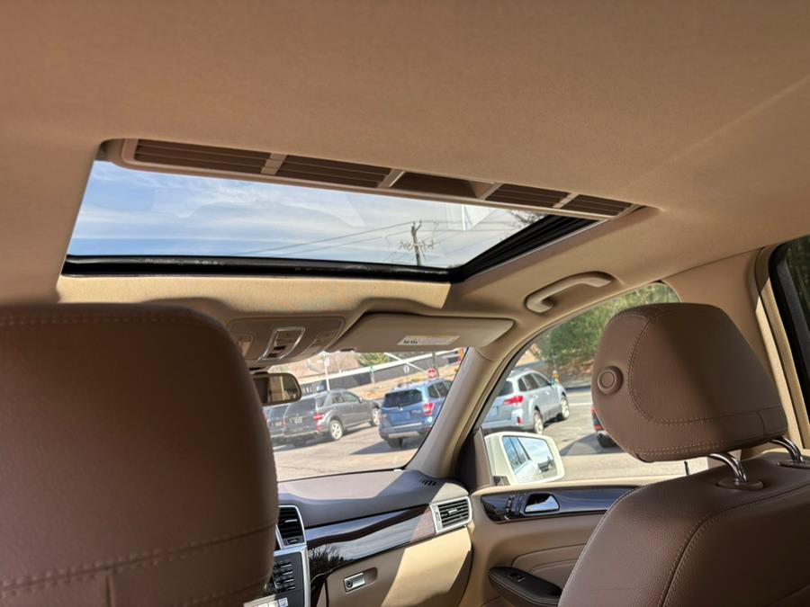 2013 Mercedes-Benz M-Class 4MATIC 4dr ML350, available for sale in Somers, Connecticut | Four Town Motors LLC. Somers, Connecticut 2013 Mercedes-Benz M-Class 4MATIC 4dr ML350, available for sale in Somers, Connecticut | Four Town Motors LLC. Somers, Connecticut