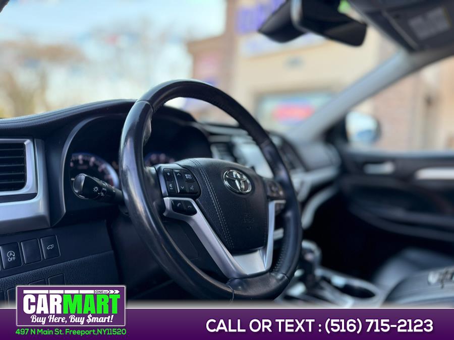 2017 Toyota Highlander XLE V6 AWD (Natl), available for sale in Freeport, New York | Carmart One LLC. Freeport, New York 2017 Toyota Highlander XLE V6 AWD (Natl), available for sale in Freeport, New York | Carmart One LLC. Freeport, New York