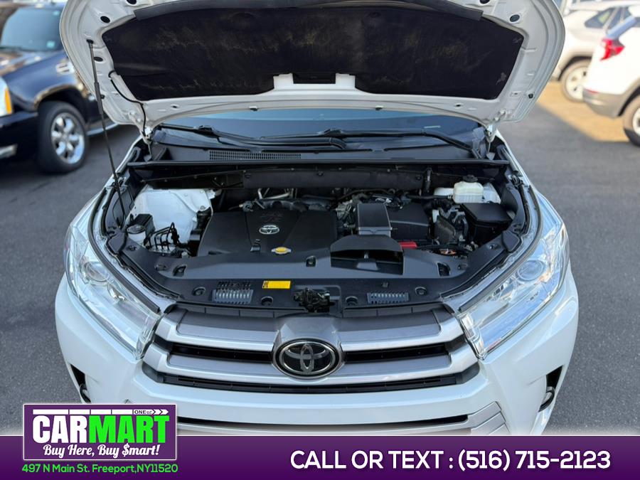 2017 Toyota Highlander XLE V6 AWD (Natl), available for sale in Freeport, New York | Carmart One LLC. Freeport, New York 2017 Toyota Highlander XLE V6 AWD (Natl), available for sale in Freeport, New York | Carmart One LLC. Freeport, New York