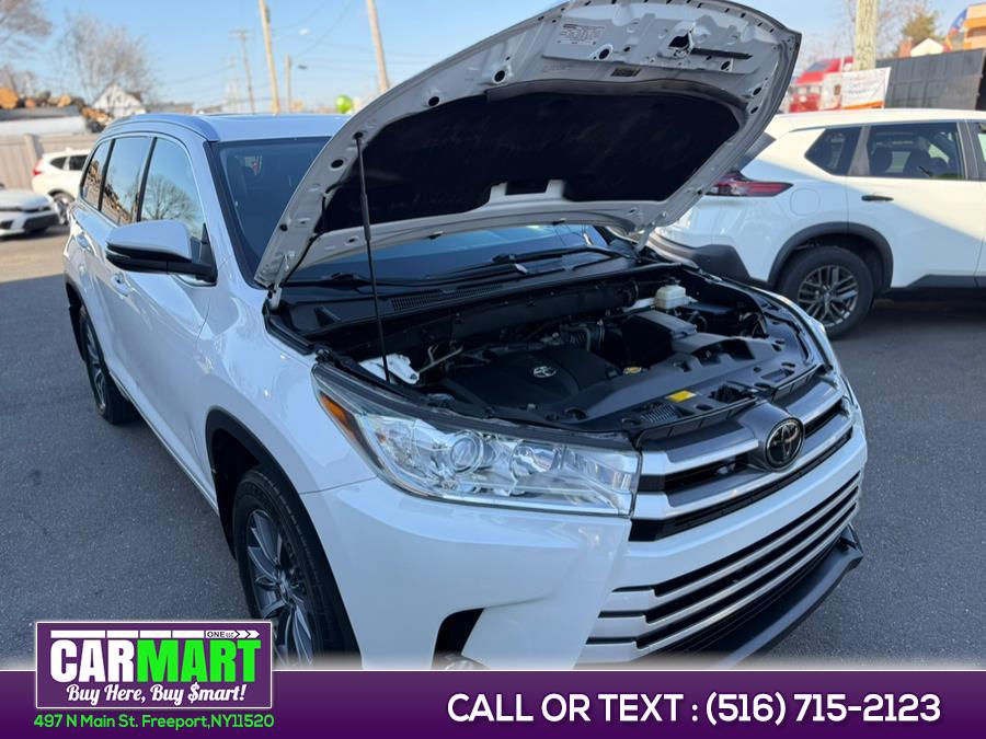2017 Toyota Highlander XLE V6 AWD (Natl), available for sale in Freeport, New York | Carmart One LLC. Freeport, New York 2017 Toyota Highlander XLE V6 AWD (Natl), available for sale in Freeport, New York | Carmart One LLC. Freeport, New York