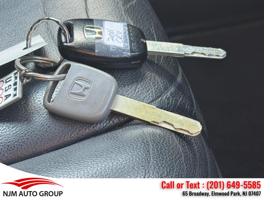 2011 Honda CR-V 4WD 5dr EX-L w/Navi, available for sale in Elmwood Park, New Jersey | NJM Auto Group. Elmwood Park, New Jersey 2011 Honda CR-V 4WD 5dr EX-L w/Navi, available for sale in Elmwood Park, New Jersey | NJM Auto Group. Elmwood Park, New Jersey