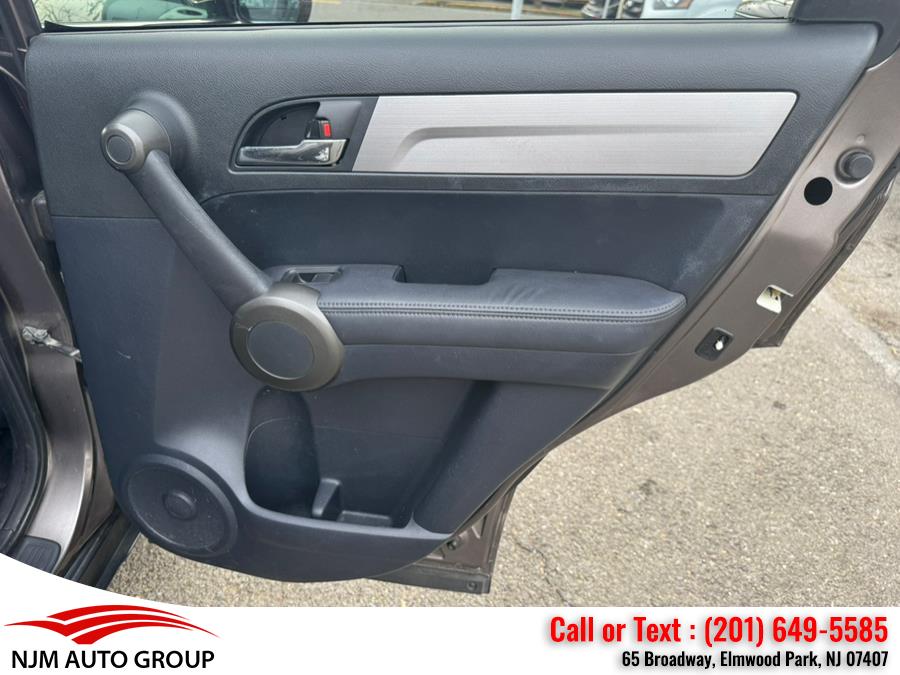 2011 Honda CR-V 4WD 5dr EX-L w/Navi, available for sale in Elmwood Park, New Jersey | NJM Auto Group. Elmwood Park, New Jersey 2011 Honda CR-V 4WD 5dr EX-L w/Navi, available for sale in Elmwood Park, New Jersey | NJM Auto Group. Elmwood Park, New Jersey