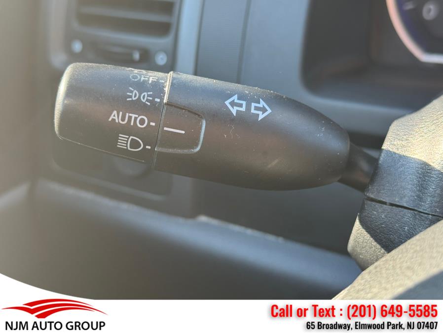 2011 Honda CR-V 4WD 5dr EX-L w/Navi, available for sale in Elmwood Park, New Jersey | NJM Auto Group. Elmwood Park, New Jersey 2011 Honda CR-V 4WD 5dr EX-L w/Navi, available for sale in Elmwood Park, New Jersey | NJM Auto Group. Elmwood Park, New Jersey