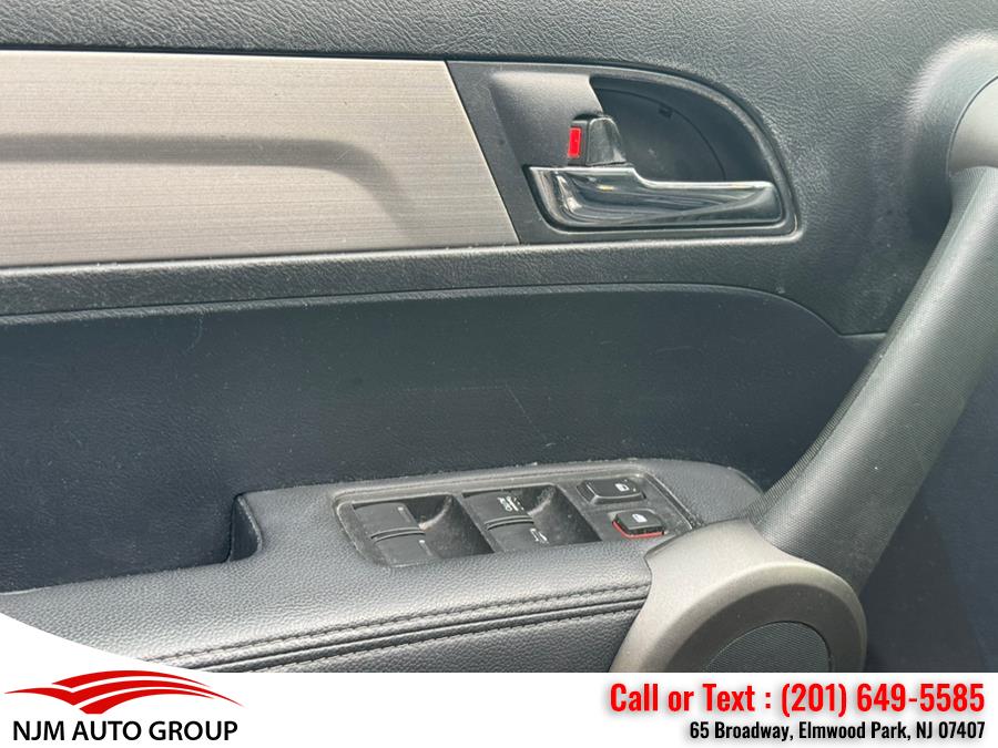2011 Honda CR-V 4WD 5dr EX-L w/Navi, available for sale in Elmwood Park, New Jersey | NJM Auto Group. Elmwood Park, New Jersey 2011 Honda CR-V 4WD 5dr EX-L w/Navi, available for sale in Elmwood Park, New Jersey | NJM Auto Group. Elmwood Park, New Jersey