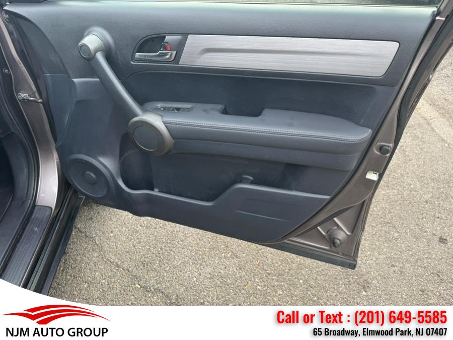 2011 Honda CR-V 4WD 5dr EX-L w/Navi, available for sale in Elmwood Park, New Jersey | NJM Auto Group. Elmwood Park, New Jersey 2011 Honda CR-V 4WD 5dr EX-L w/Navi, available for sale in Elmwood Park, New Jersey | NJM Auto Group. Elmwood Park, New Jersey