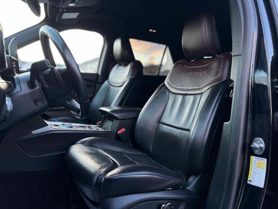 2020 Ford Explorer Platinum 4WD, available for sale in Paterson, New Jersey | Speedway Motors LLC. Paterson, New Jersey 2020 Ford Explorer Platinum 4WD, available for sale in Paterson, New Jersey | Speedway Motors LLC. Paterson, New Jersey