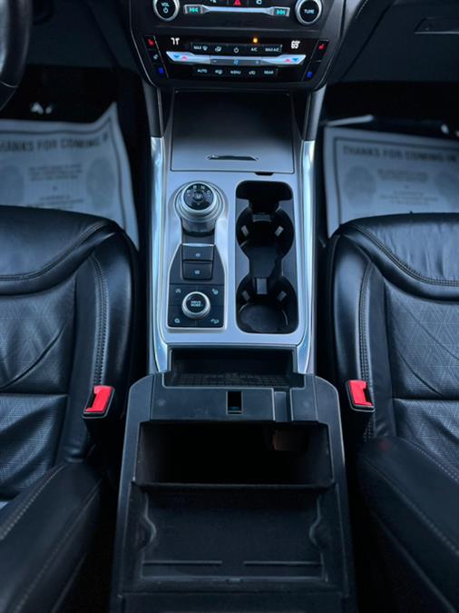 2020 Ford Explorer Platinum 4WD, available for sale in Paterson, New Jersey | Speedway Motors LLC. Paterson, New Jersey 2020 Ford Explorer Platinum 4WD, available for sale in Paterson, New Jersey | Speedway Motors LLC. Paterson, New Jersey