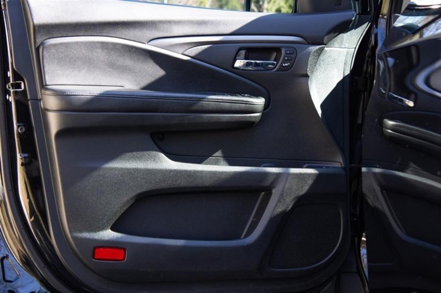 2019 Honda Pilot EX-L AWD, available for sale in Woodside, New York | Drive Central. Woodside, New York 2019 Honda Pilot EX-L AWD, available for sale in Woodside, New York | Drive Central. Woodside, New York