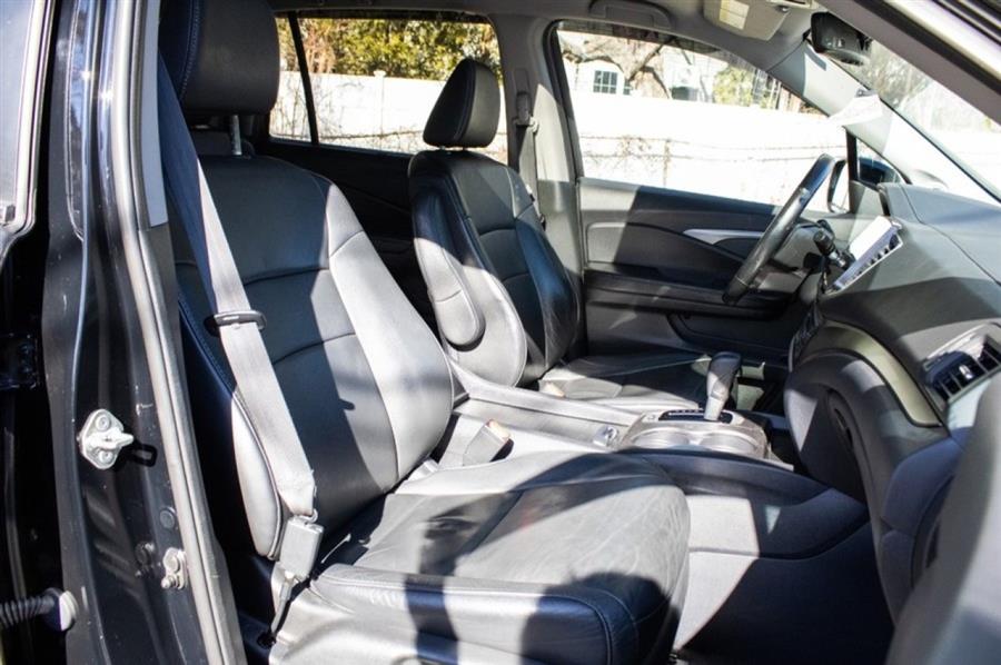 2019 Honda Pilot EX-L AWD, available for sale in Woodside, New York | Drive Central. Woodside, New York 2019 Honda Pilot EX-L AWD, available for sale in Woodside, New York | Drive Central. Woodside, New York