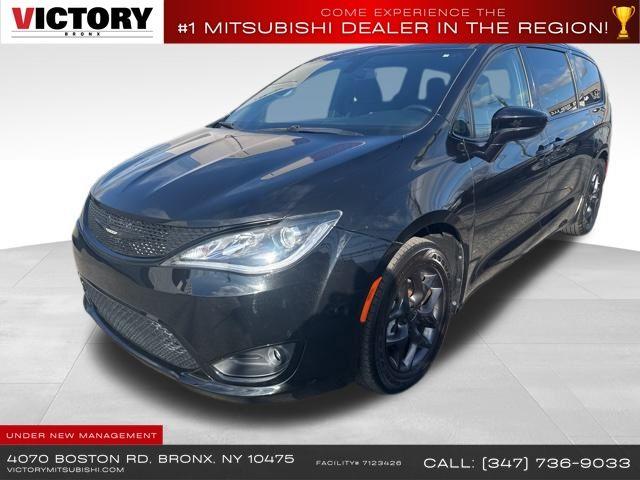 Used 2020 Chrysler Pacifica in Floral Park, New York | Shop Auto NY. Floral Park, New York