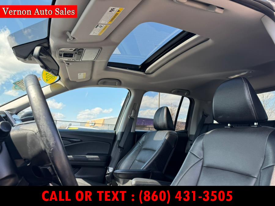 2018 Honda Ridgeline RTL-E AWD, available for sale in Manchester, Connecticut | Vernon Auto Sale & Service. Manchester, Connecticut 2018 Honda Ridgeline RTL-E AWD, available for sale in Manchester, Connecticut | Vernon Auto Sale & Service. Manchester, Connecticut