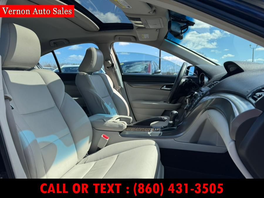 2013 Acura TL 4dr Sdn Auto 2WD, available for sale in Manchester, Connecticut | Vernon Auto Sale & Service. Manchester, Connecticut 2013 Acura TL 4dr Sdn Auto 2WD, available for sale in Manchester, Connecticut | Vernon Auto Sale & Service. Manchester, Connecticut