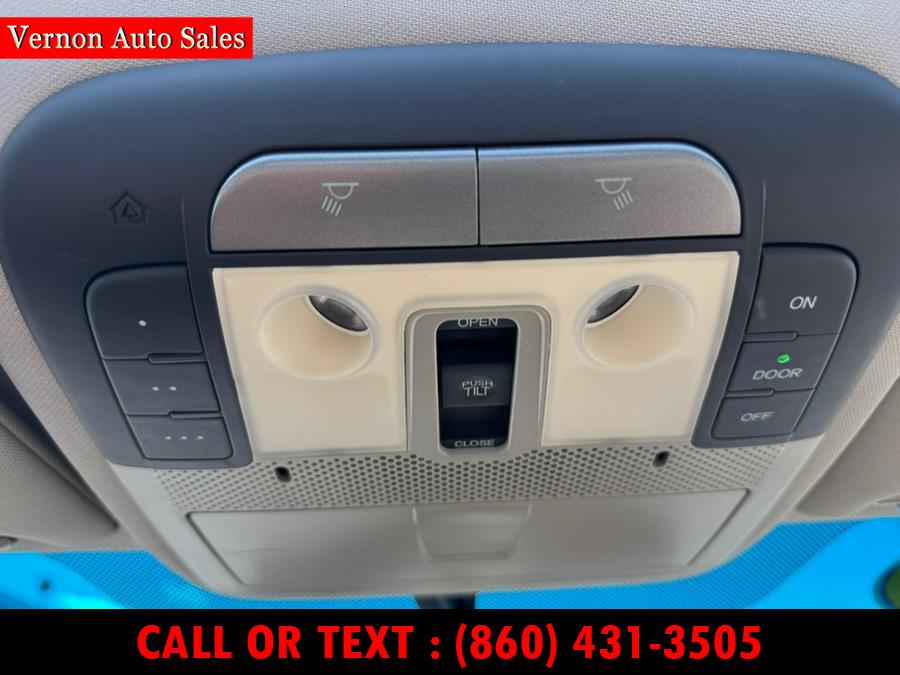 2013 Acura TL 4dr Sdn Auto 2WD, available for sale in Manchester, Connecticut | Vernon Auto Sale & Service. Manchester, Connecticut 2013 Acura TL 4dr Sdn Auto 2WD, available for sale in Manchester, Connecticut | Vernon Auto Sale & Service. Manchester, Connecticut